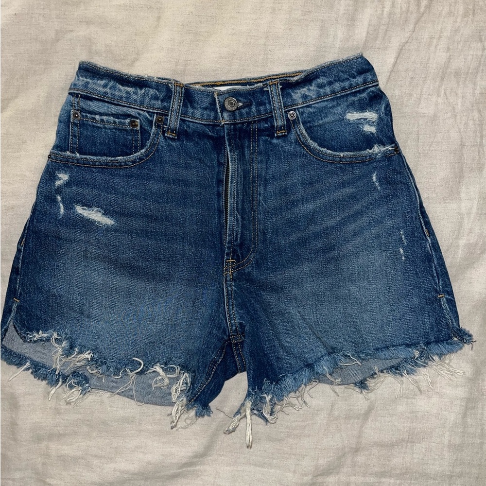 Abercrombie & Fitch high rise 4” mom short dark wash distressed